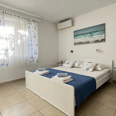 Vela Apartment *