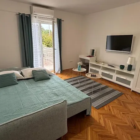 Vela Apartment