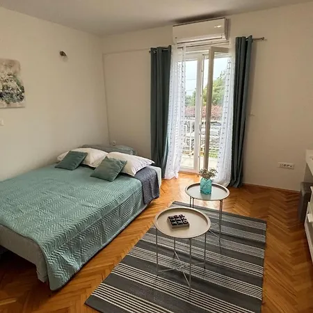 Vela Apartment