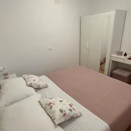 Vela Apartment *
