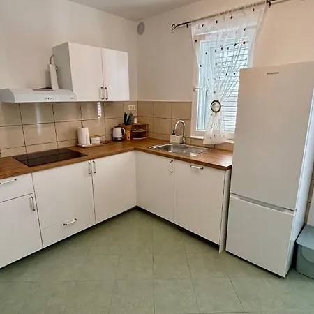 Apartment Vela *
