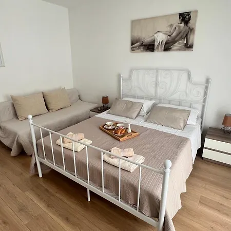 Vela Apartment *