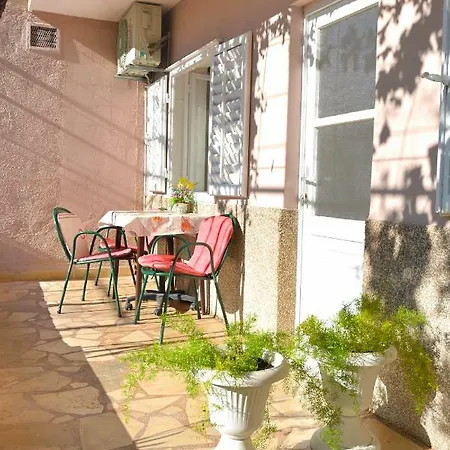 Vela מאקרסקה