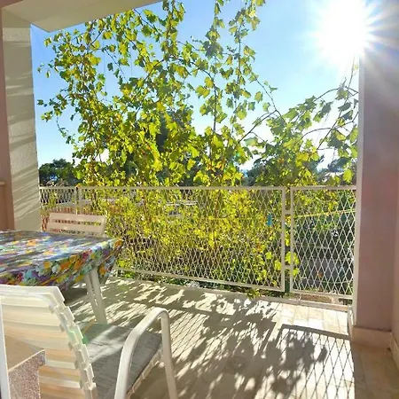 Vela Apartment *