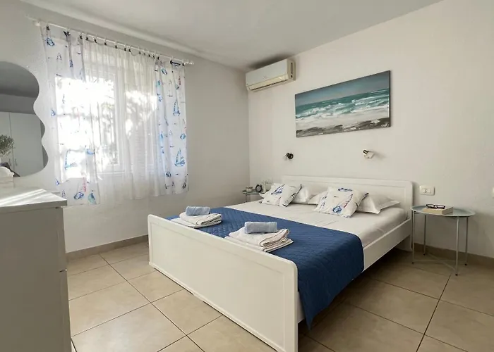 Vela Apartment *