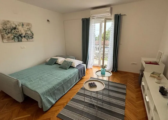 Vela Apartment